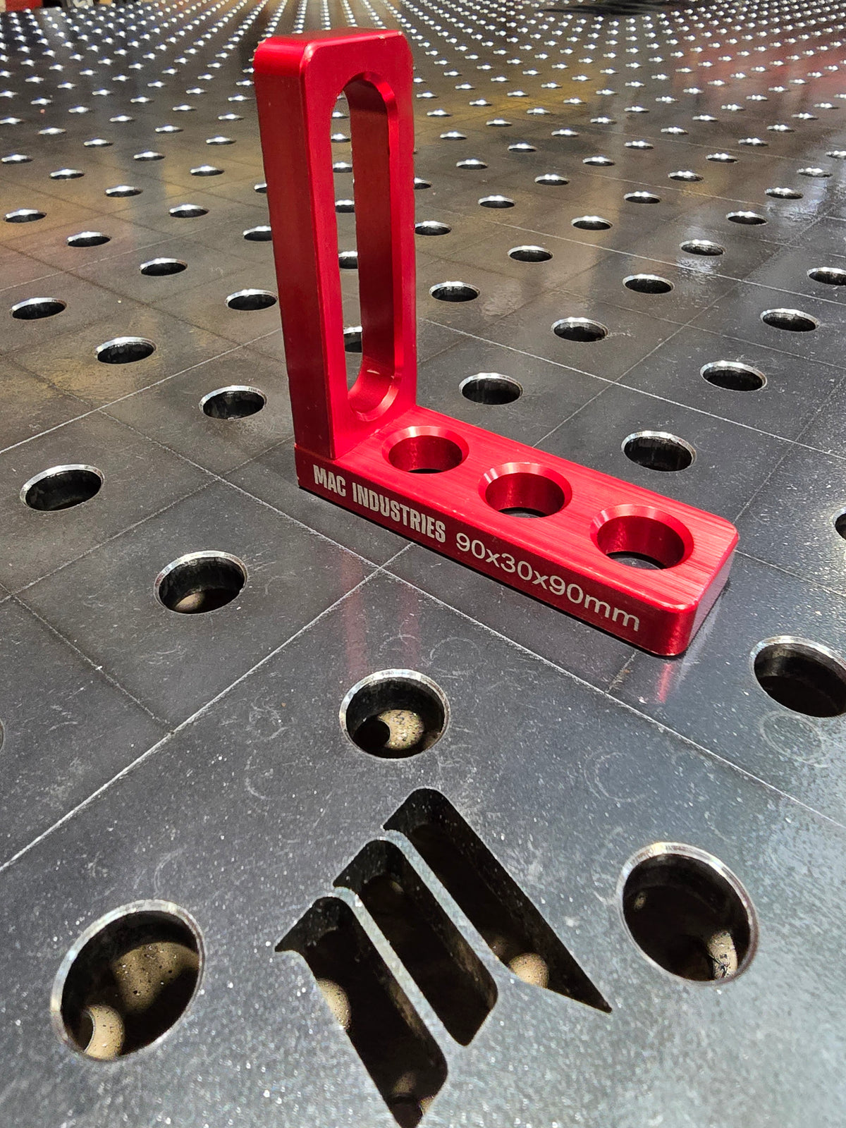 MAC Milled 16D Aluminium Slotted 90D Square, view 4