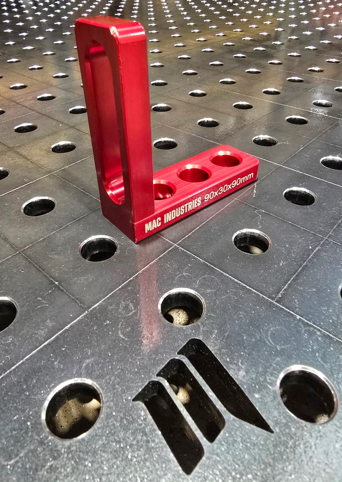 MAC Milled 16D Aluminium Slotted 90D Square, view 3