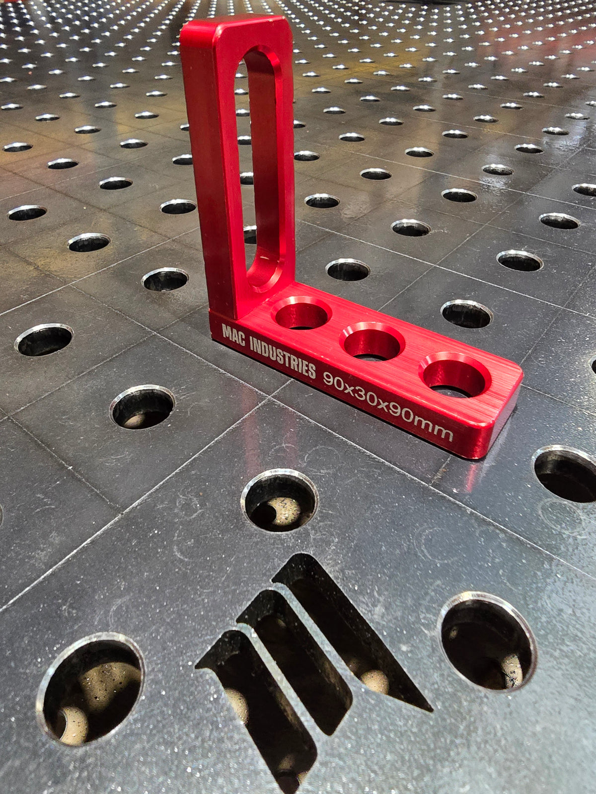 MAC Milled 16D Aluminium Slotted 90D Square