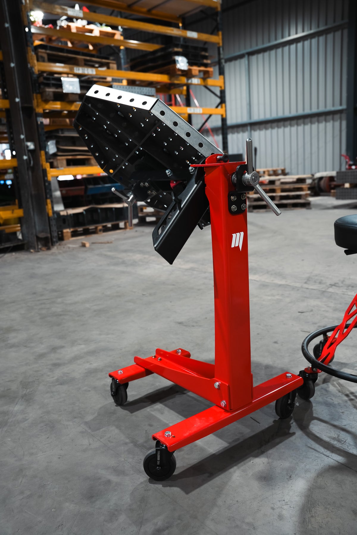 MAC Manipulator 16D Pivoting Welding Table