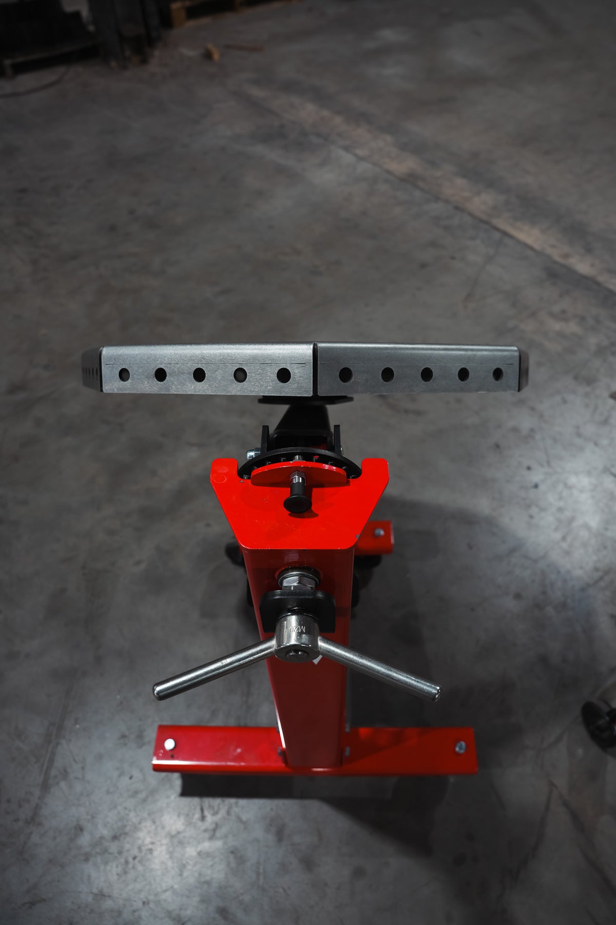 MAC Manipulator 16D Pivoting Welding Table
